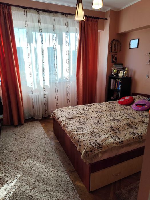 Apartament 3 camere decomandat