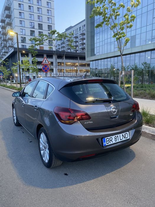 Opel Astra J 2011, 1.7 cdti 110 cp