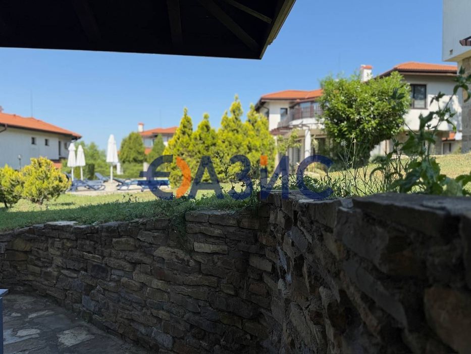 Продава се Къща в с. Кошарица, Област Бургас - 225 кв.м за 689 €/кв.м - Снимка #1