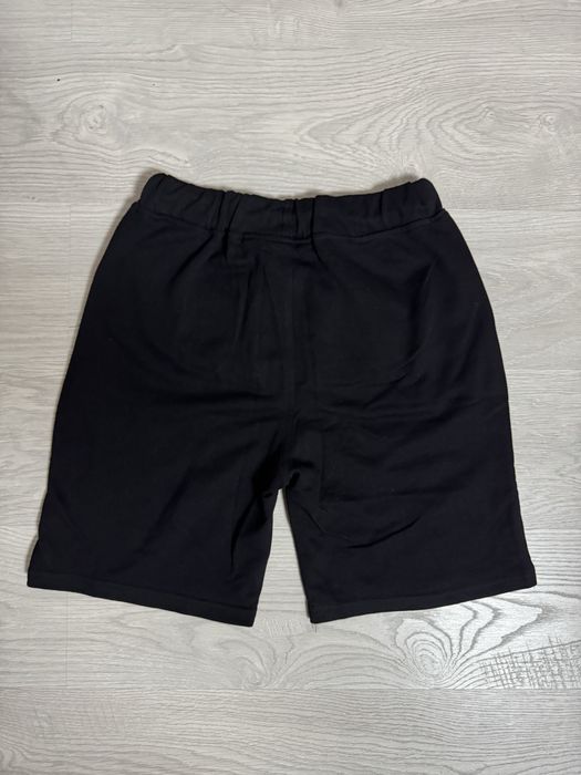 Продаю шорты Trapstar