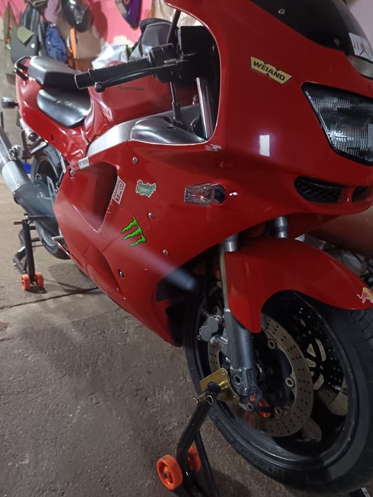 Kawasaki ninja ZX600F