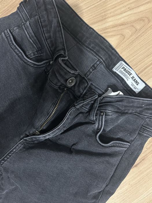 Дамски дънки и панталони