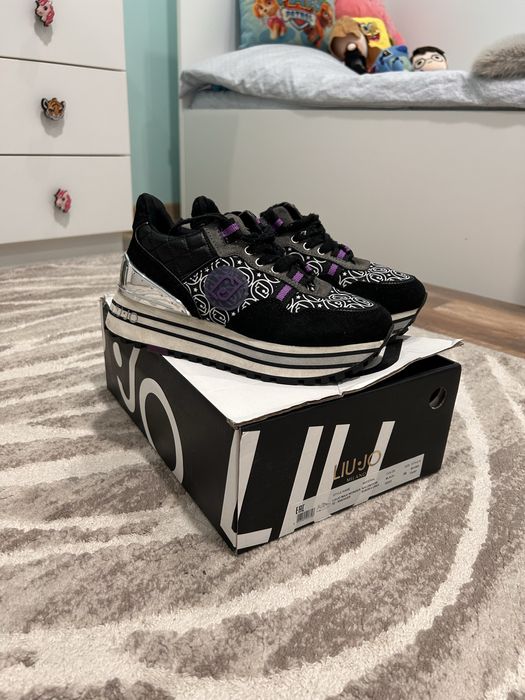 Liu jo- оригинални сникърси!