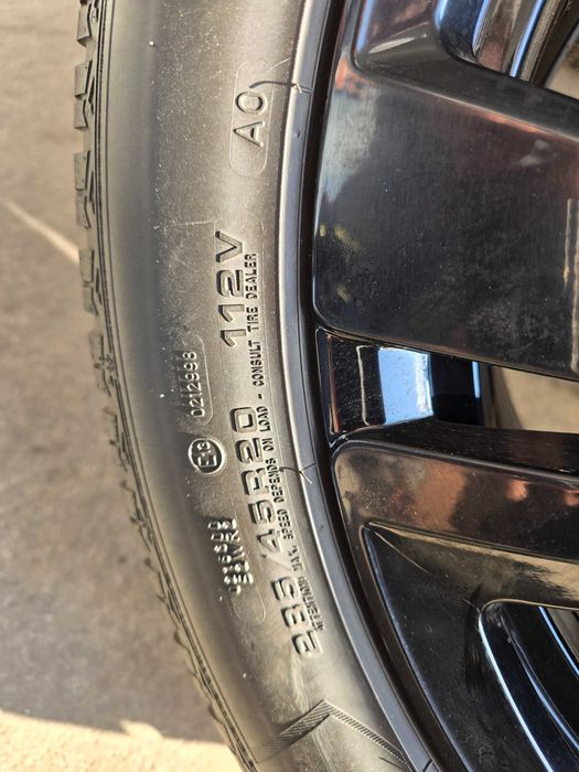 285 45 20 зимни гуми Goodyear Ultra grip 8