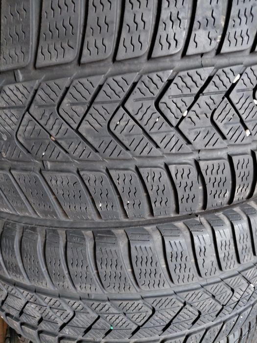 225/45/18"Pirelli 2бр.гуми дот2222