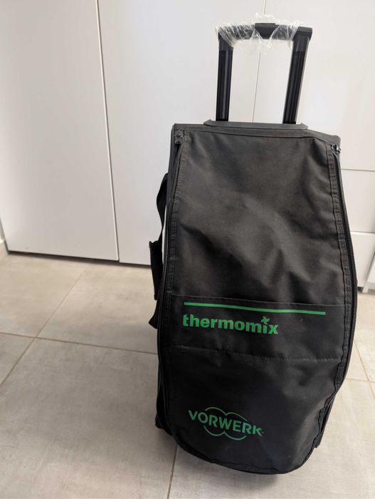Thermomix Tm6 ( cuțit nou ) + geanta de transport