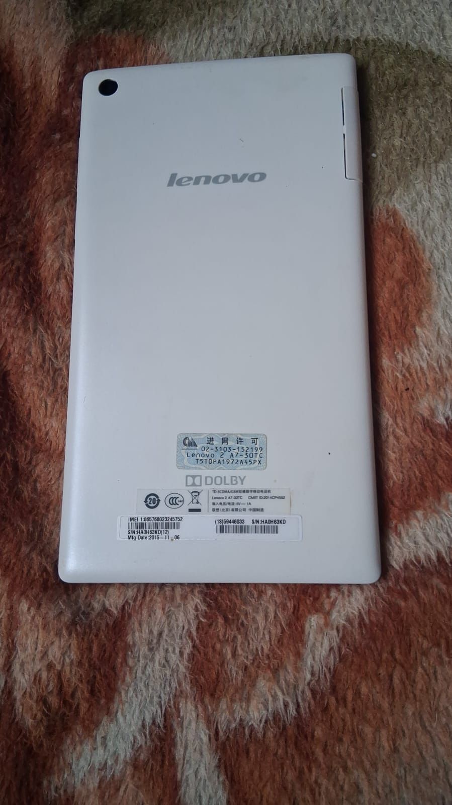 Vând tabletă Lenovo  Dolby