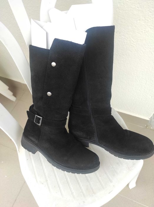 Черни зимни ботуши