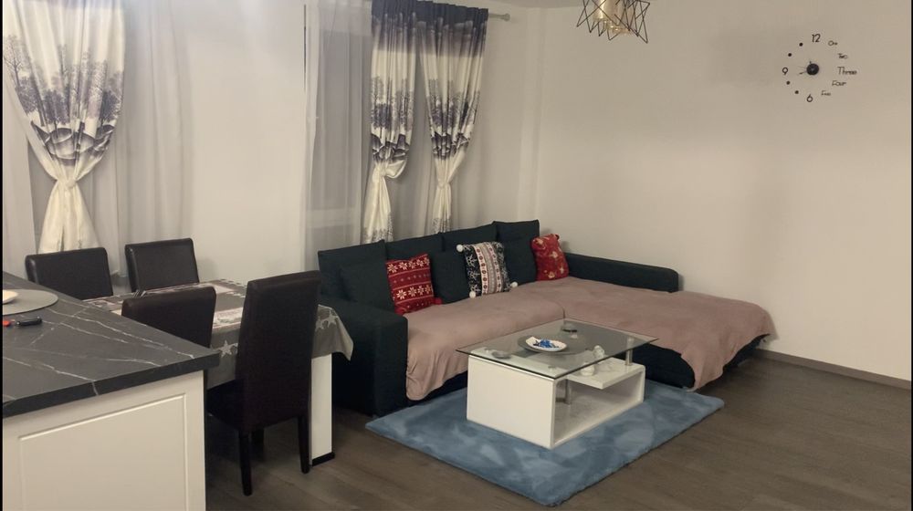 Vand apartament calea moldovei