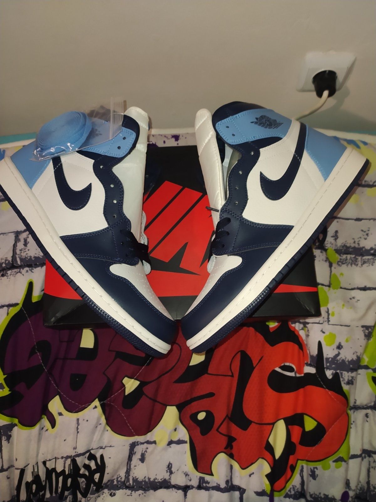 Jordan 1 Retro High Obsidian