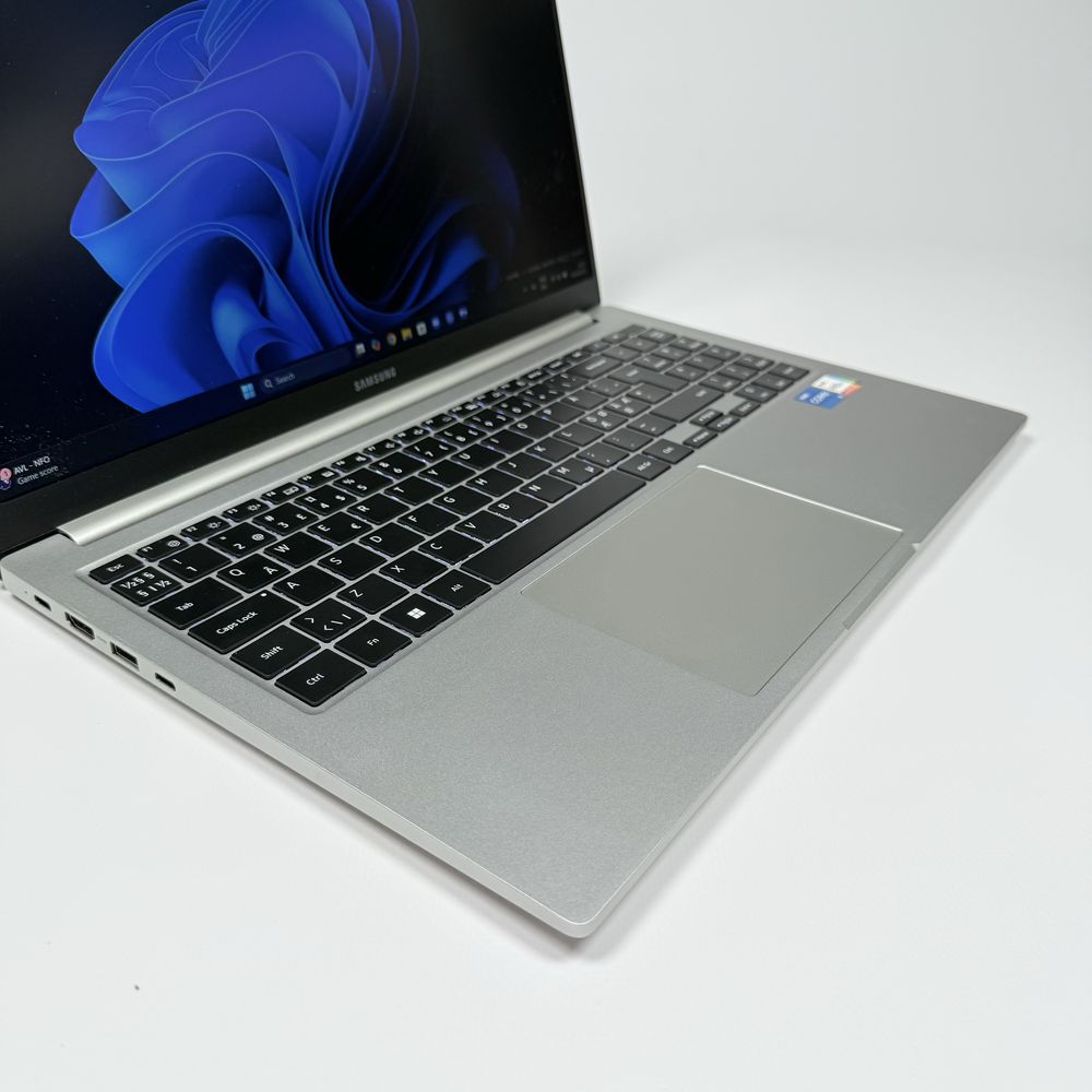 Лаптоп Samsung Galaxy Book 3/15,6” IPS/i5-1335U 10x4,60GHz