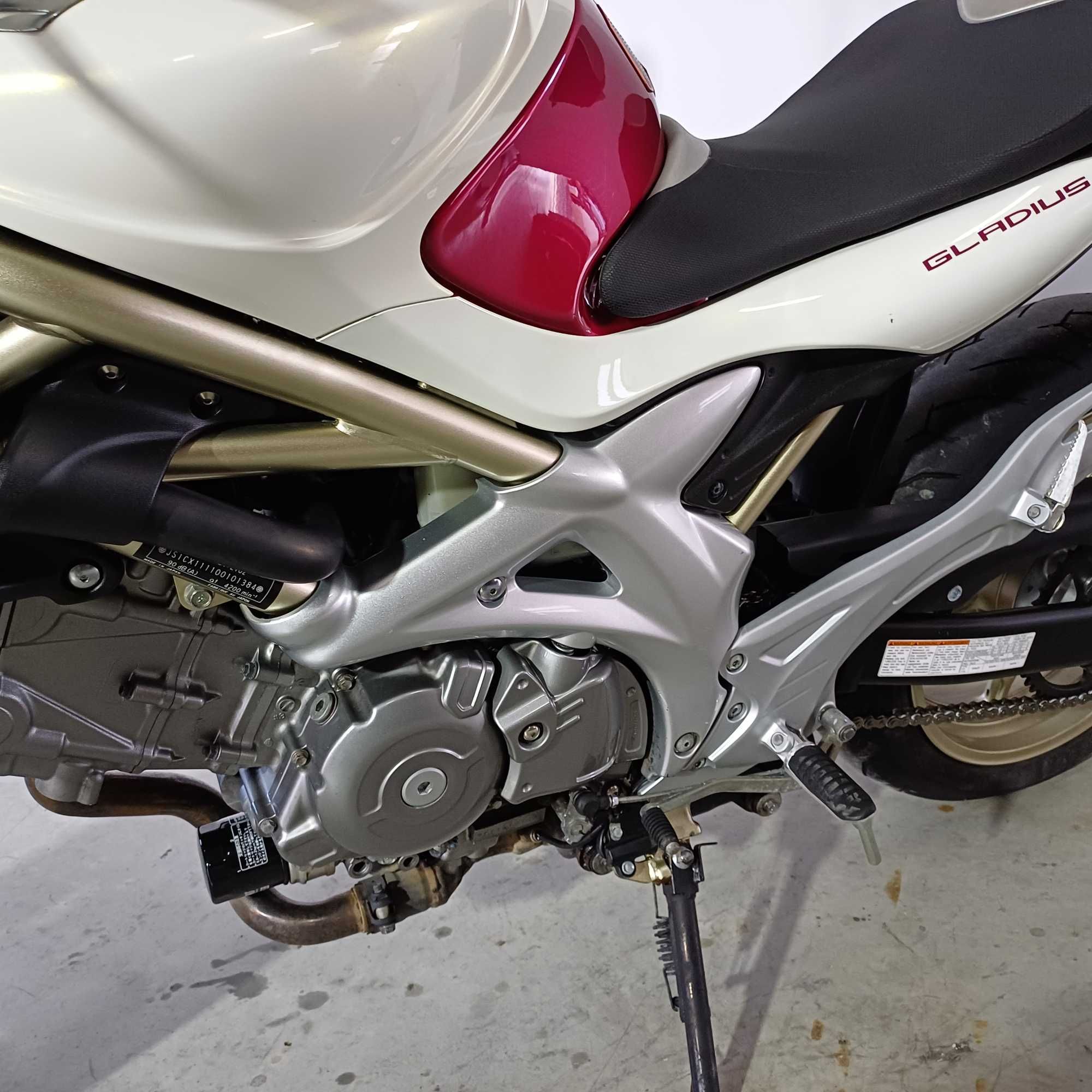 Motocicleta Suzuki Gladius 650 | S01384 | motomus.ro