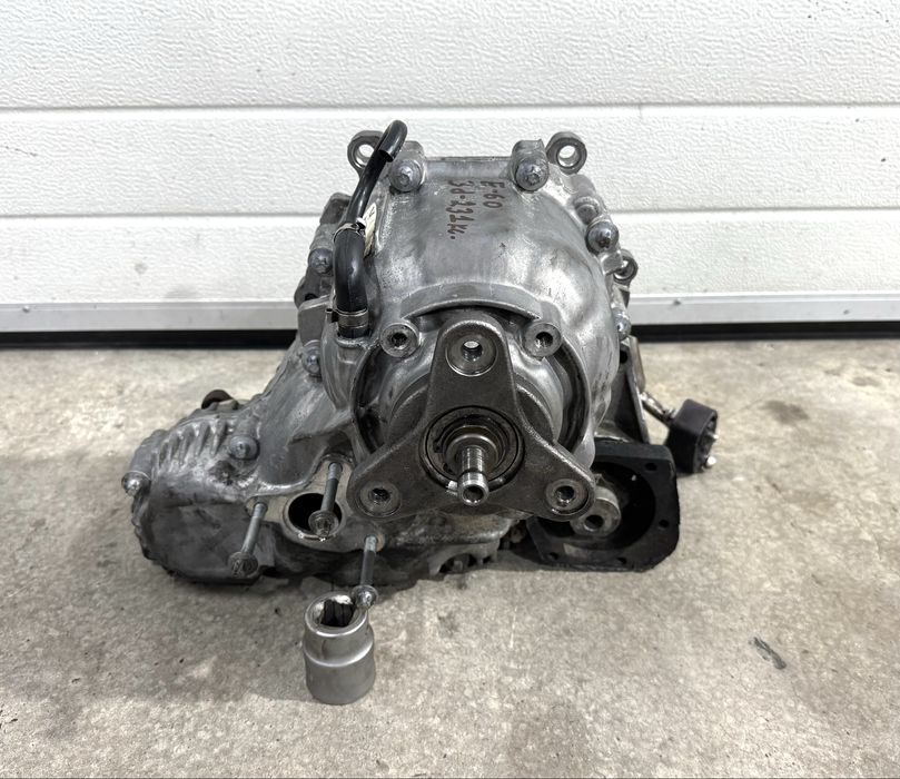 Перфектна раздатка за bmw/бмв 4×4 Е60/61 E90/91/92/93   - ATС300
