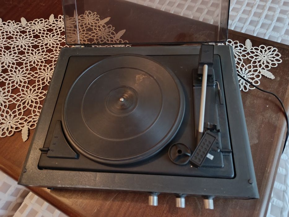Грамофонни плочи и грамофон