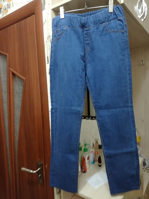 Продам женские джинсы и шорты