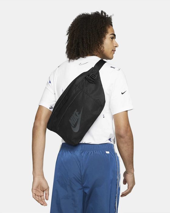 Спортна чанта Nike Sportswear Tech Pack
