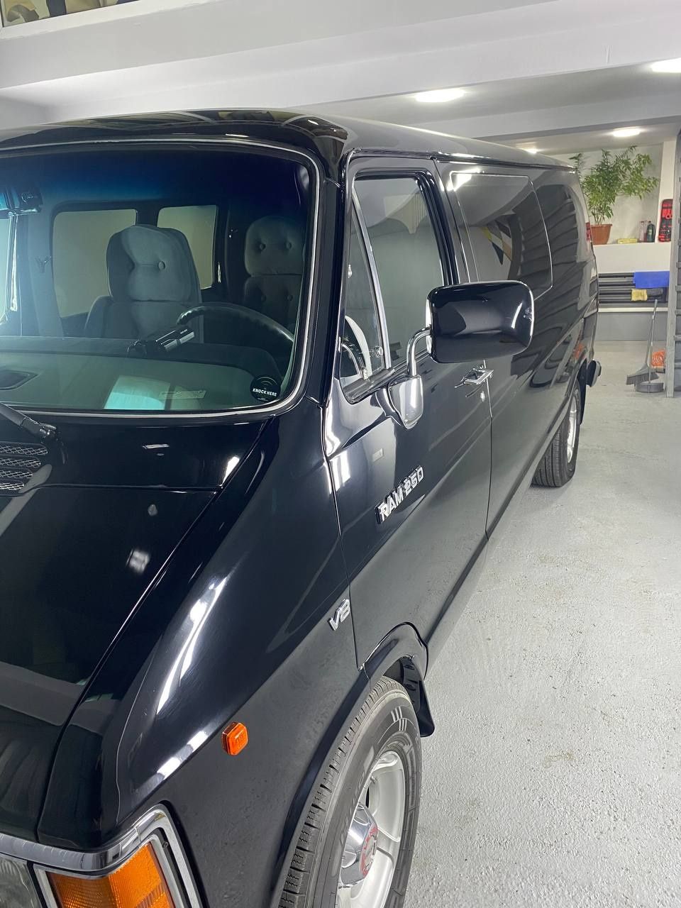 Dodge ram 250 sotiladi