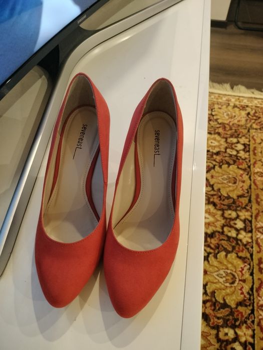 Pantofi stiletto noi