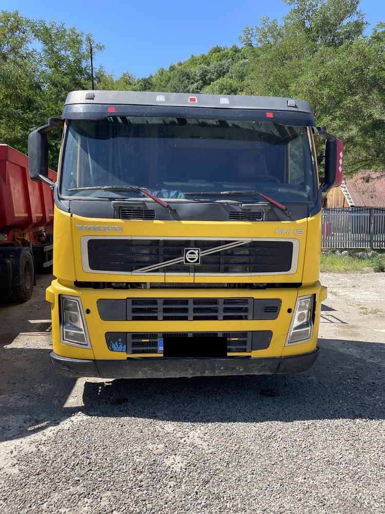 Vand Volvo cap tractor si semiremorca