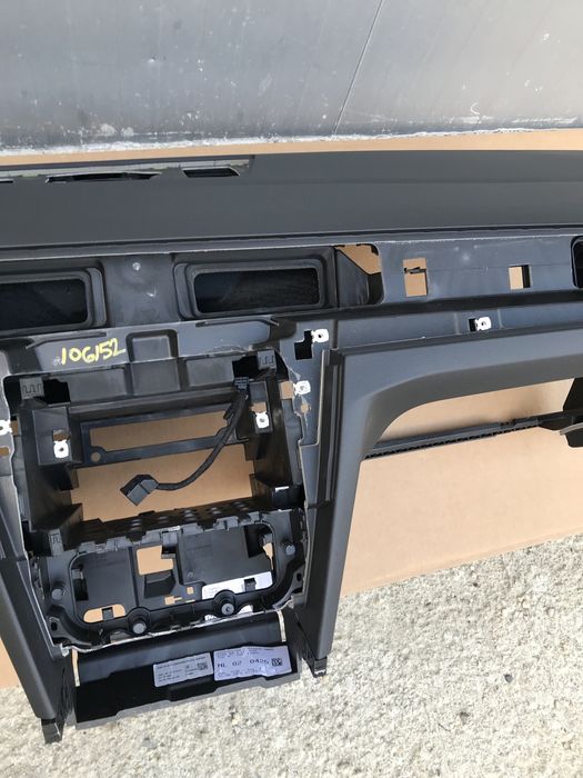 Plansa bord vw passat b8