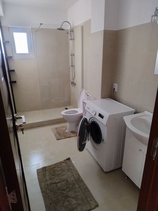 Garsoniera de închiriat!