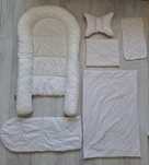 Set 5 piese Bellochi cosulet bebe, lenjerie, salteluta si perna bebe
