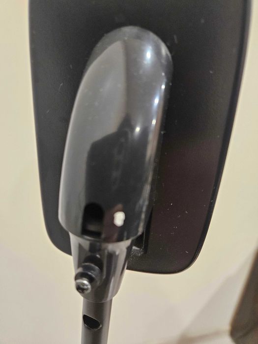 Стойки за съраунд високоговорители