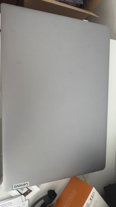 Lenovo IDEAPAD 3 (17”.7)