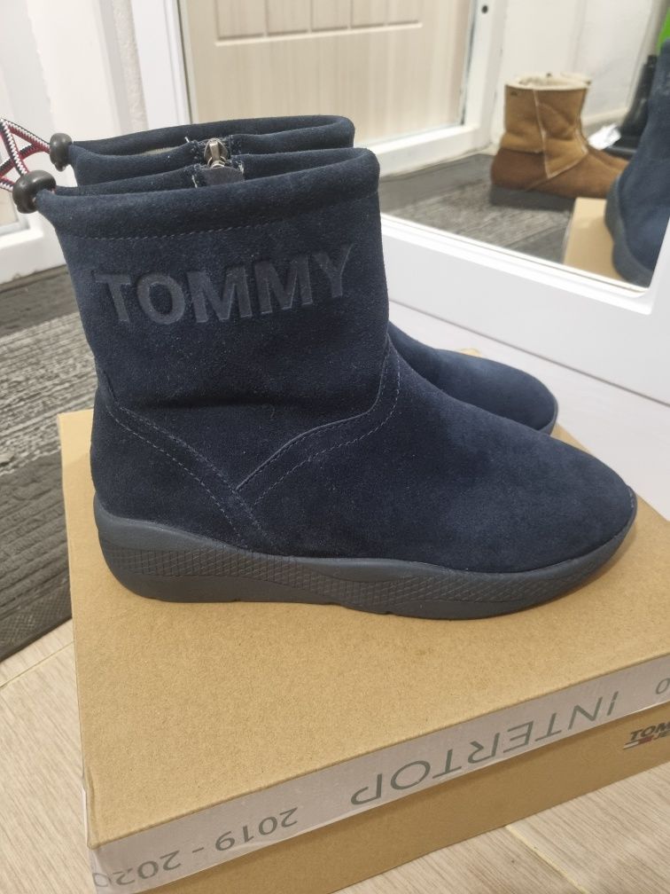 Продам зимние сапоги новые
