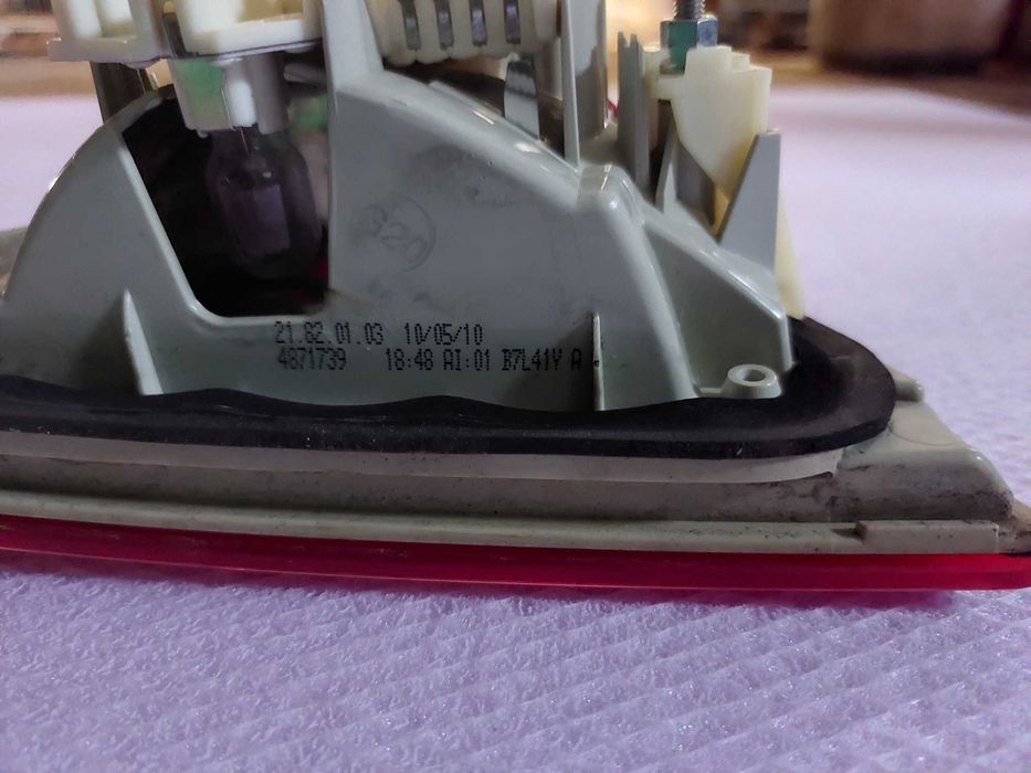 Stop stanga haion BMW E91 FaceLift Cod 7289433 Cod 4871739 Cod 7154161