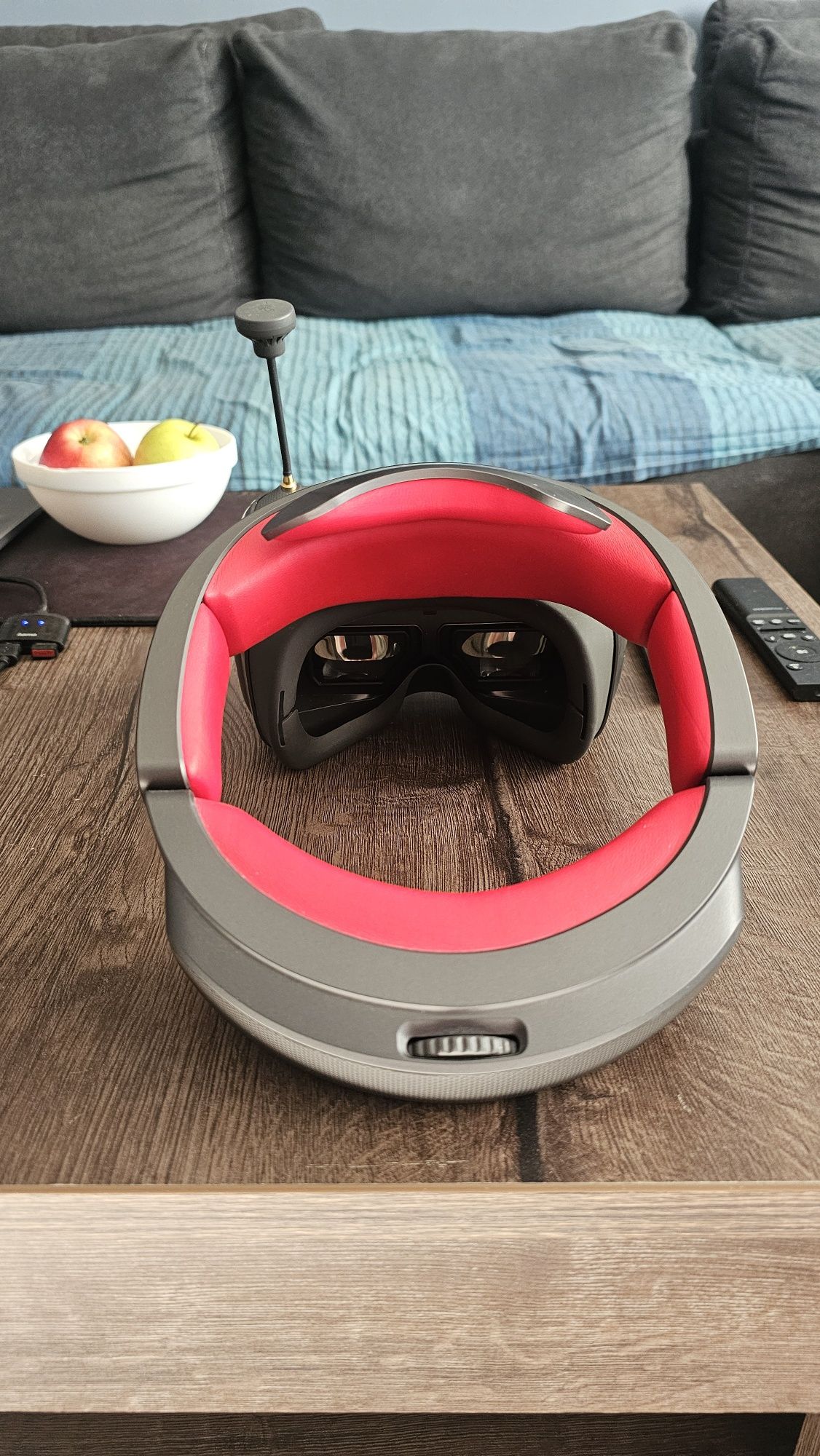 Продавам DJI Goggles Racing edition