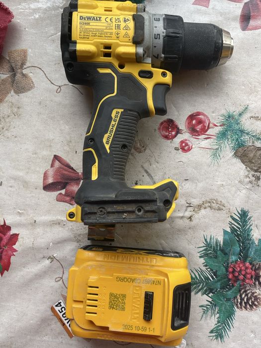 Scule dewalt pretul difera de produs an 2025 2024 2021