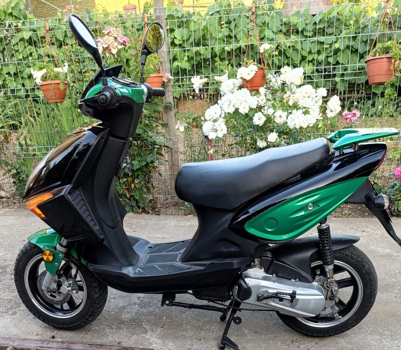 Scuter Tauris Mambo 50