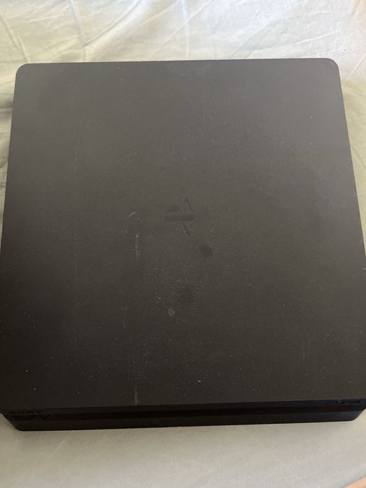 PS4 slim 1TB de vanzare