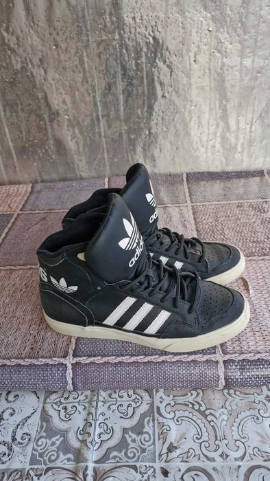 Дамски кецове Adidas