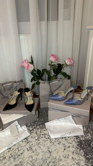 Pantofi jimmy choo pe stoc doua bucati si pe comanda