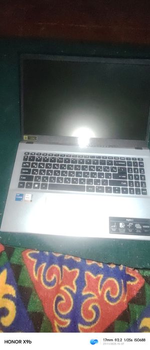 Acer noutbuk yangidek