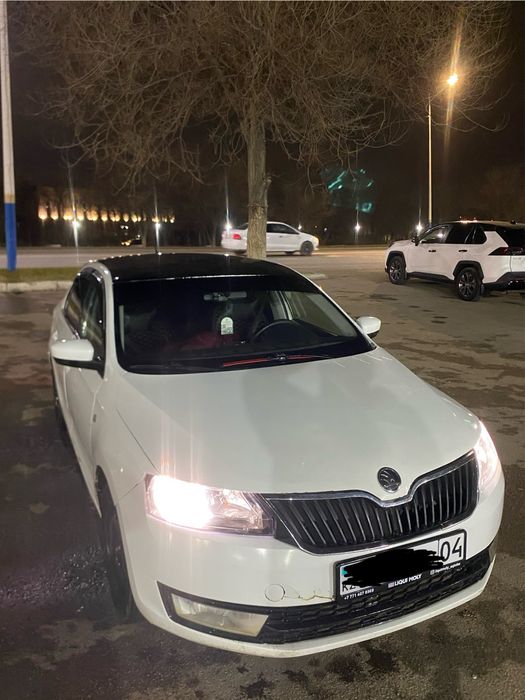 Продам машину срочно шкода рапид