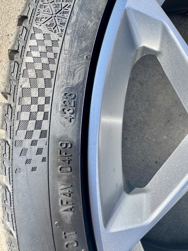 Джанти Аudi R22  за RS6 / RS7  с Гуми 285/30/22