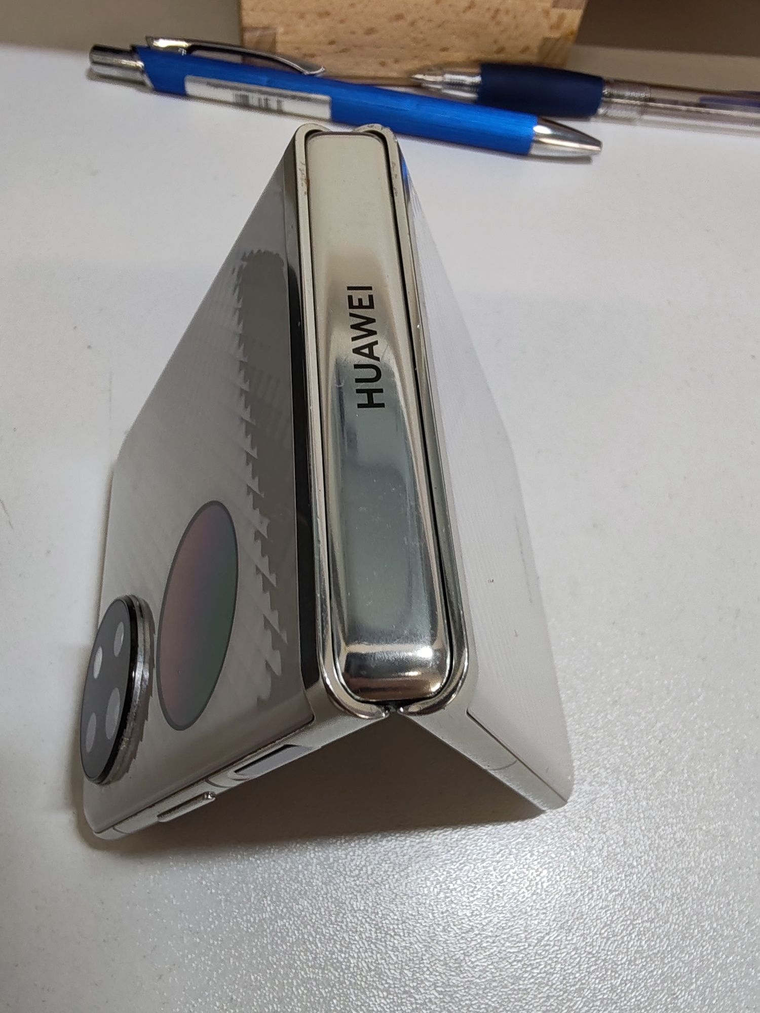 Huawei P50 Pocket 256 GB White cod unic 599 bonus husă