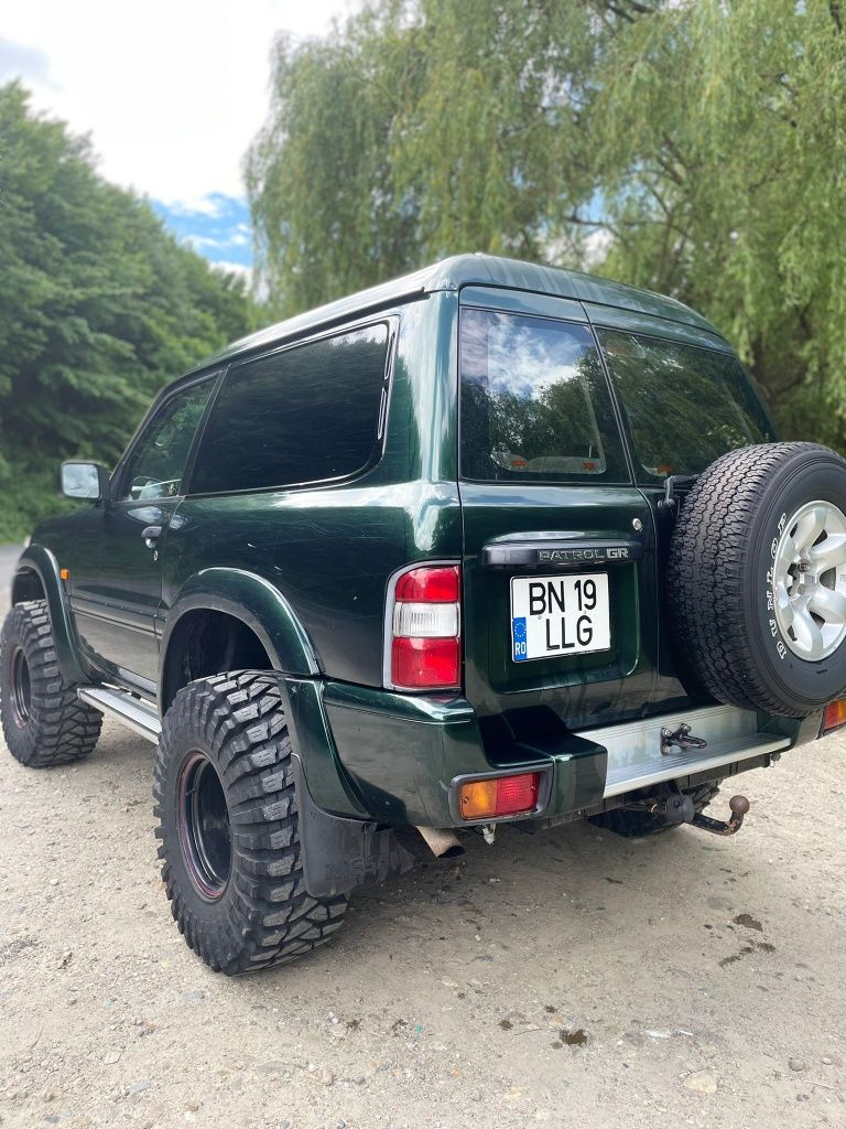 Nissan Patrol Y61