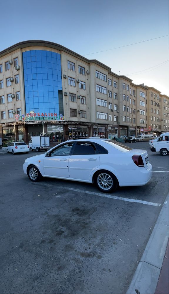 Lacetti avtomat 1.8 ideal