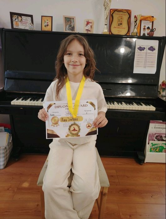 Уроци по пиано и солфеж