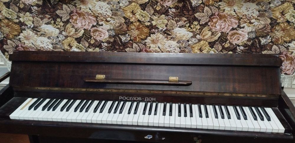 Пианино для исполнения мелодии