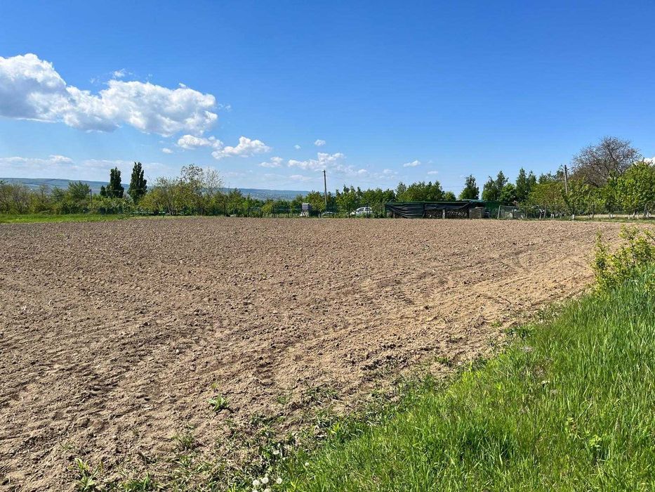 Vand teren intravilan 3300 mp zona Ionaseni