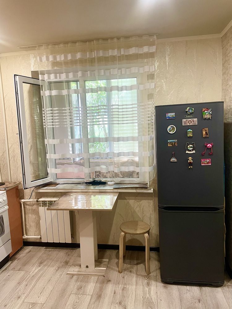 Продам 1 комн. на 8 микр.