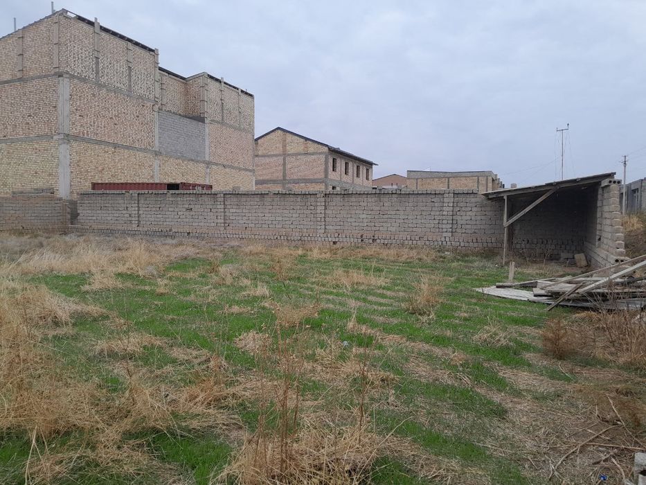 Тошкент тумани,Мехнат 1 кварталда,2.25 ст ,9х25 ер сотилади