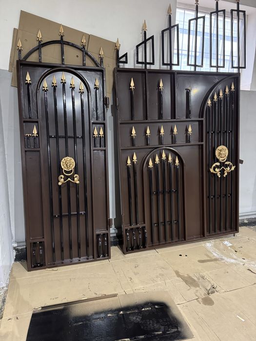 Продам ворота с калиткой в  отл сост