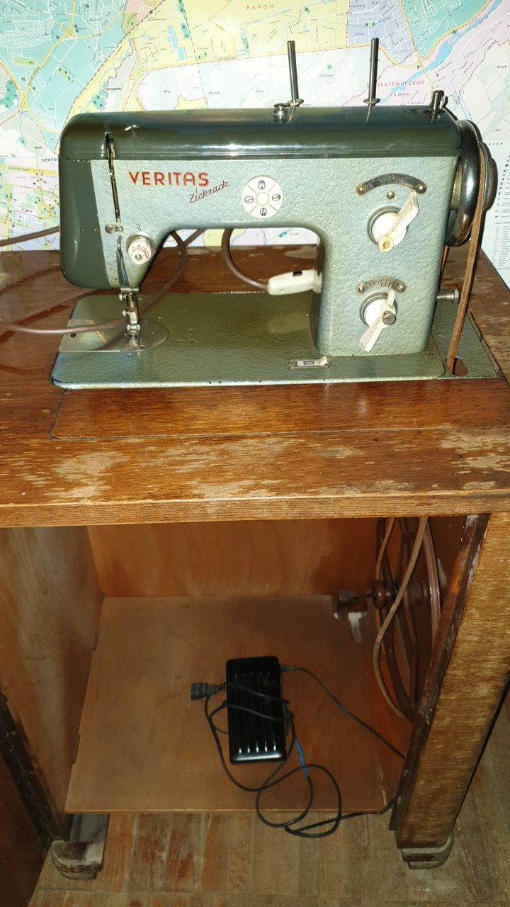 VERITAS 8014-2  Швейная машина зигзаг.