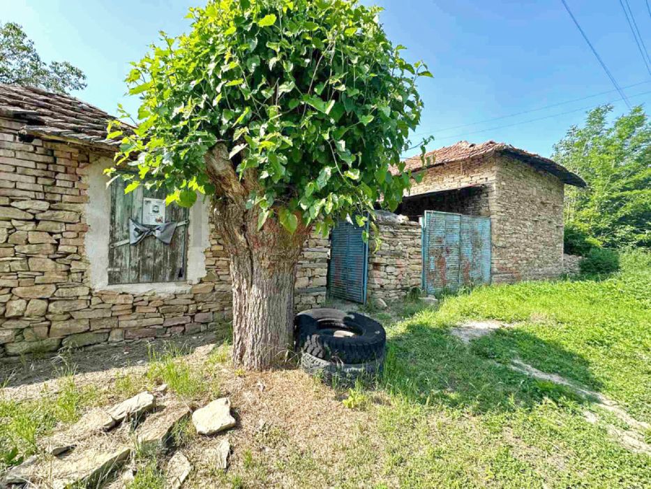 Продажба Къща гр. Павликени - с. Долна Липница 109m²